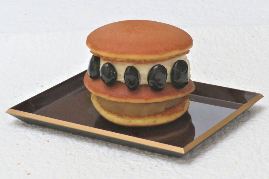 お芋さんと黒豆の絶品どら焼き 6個入り(3種各2個ずつ) 送料込み