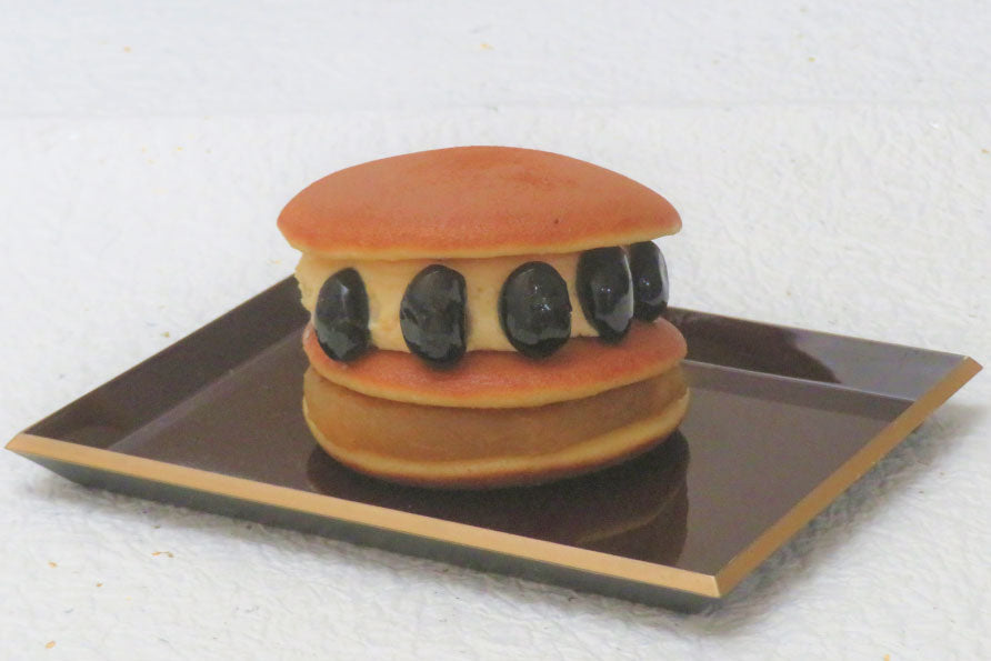 お芋さんと黒豆の絶品どら焼き 6個入り(3種各2個ずつ) 送料込み